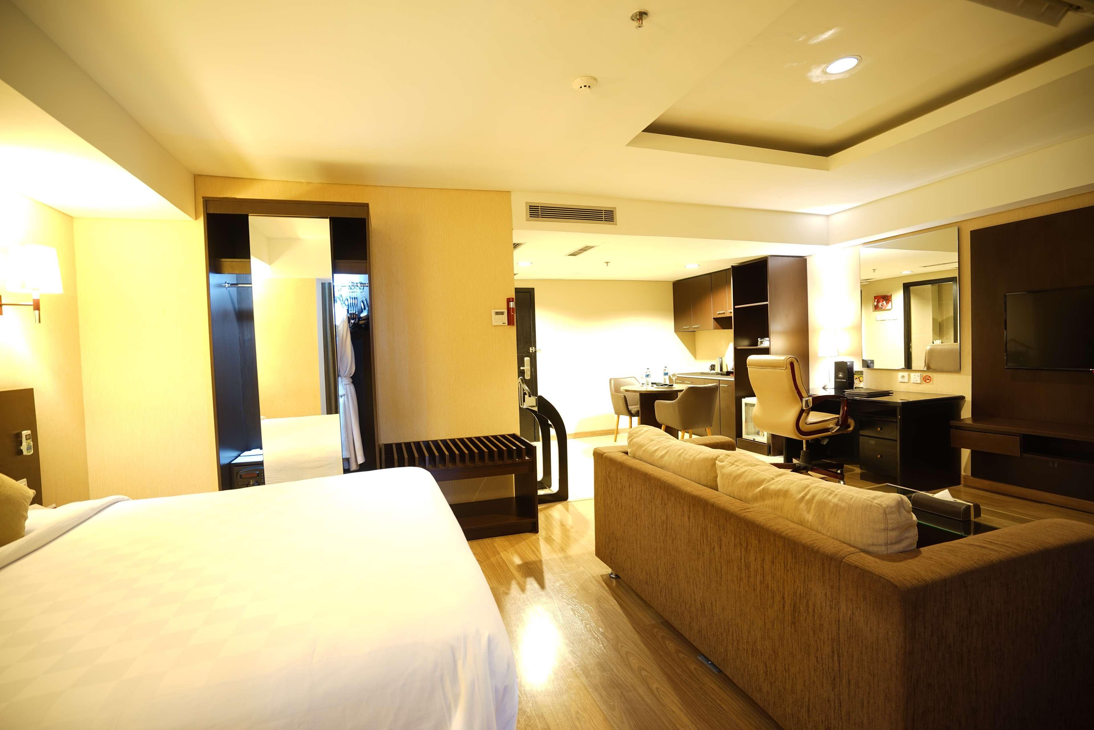 Best Western Premier The Hive Джакарта Екстер'єр фото