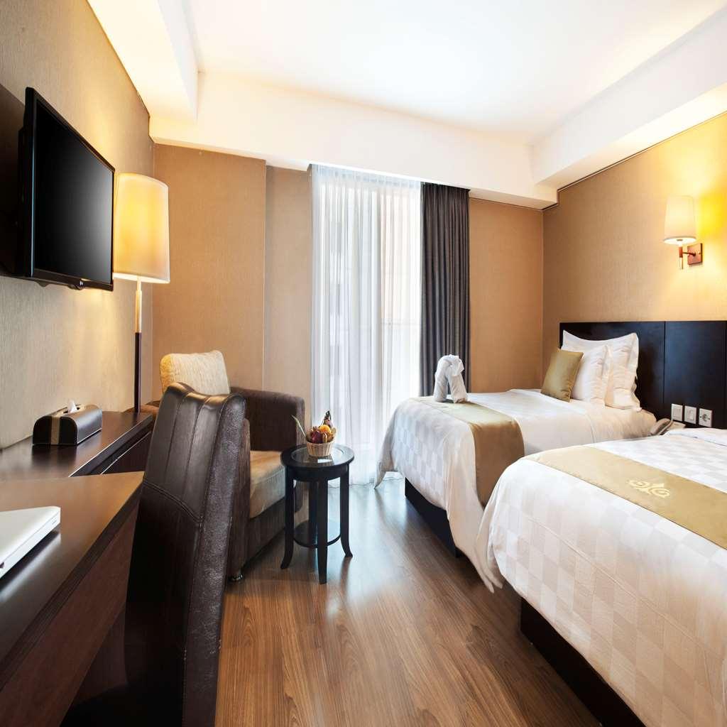 Best Western Premier The Hive Джакарта Номер фото